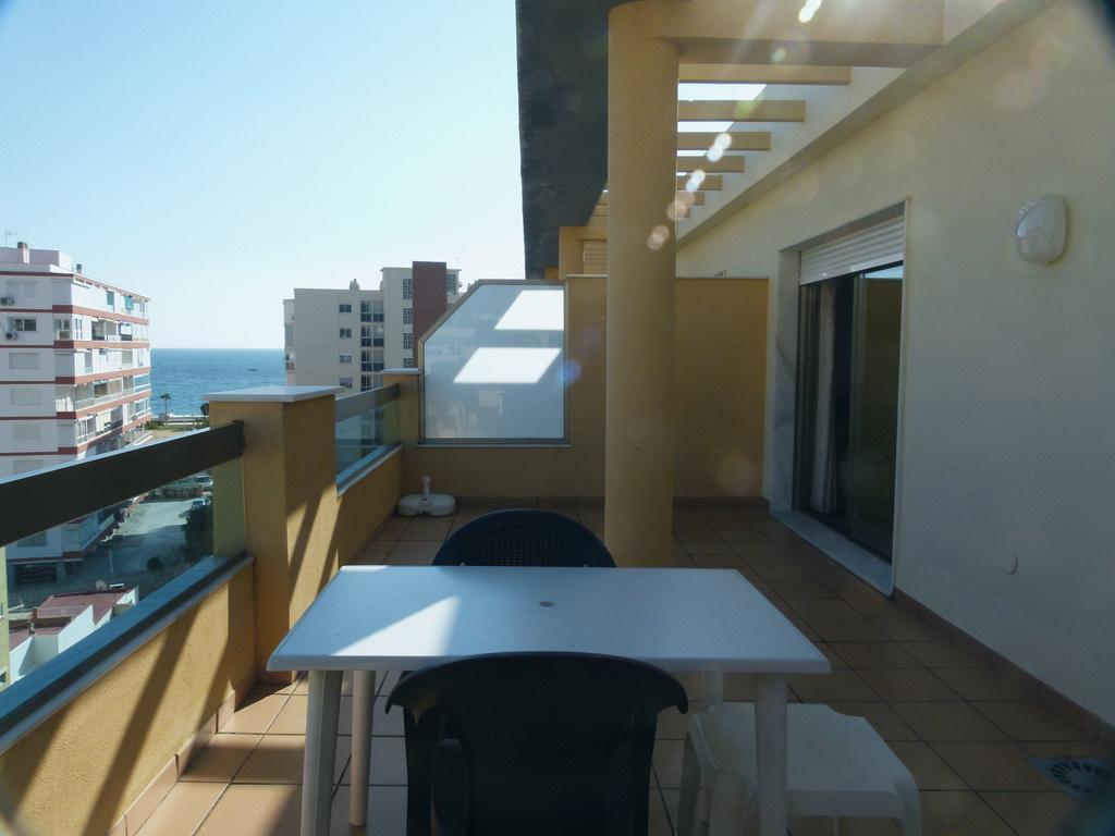 Apartamentos Proamar Torre Del Mar Oda fotoğraf